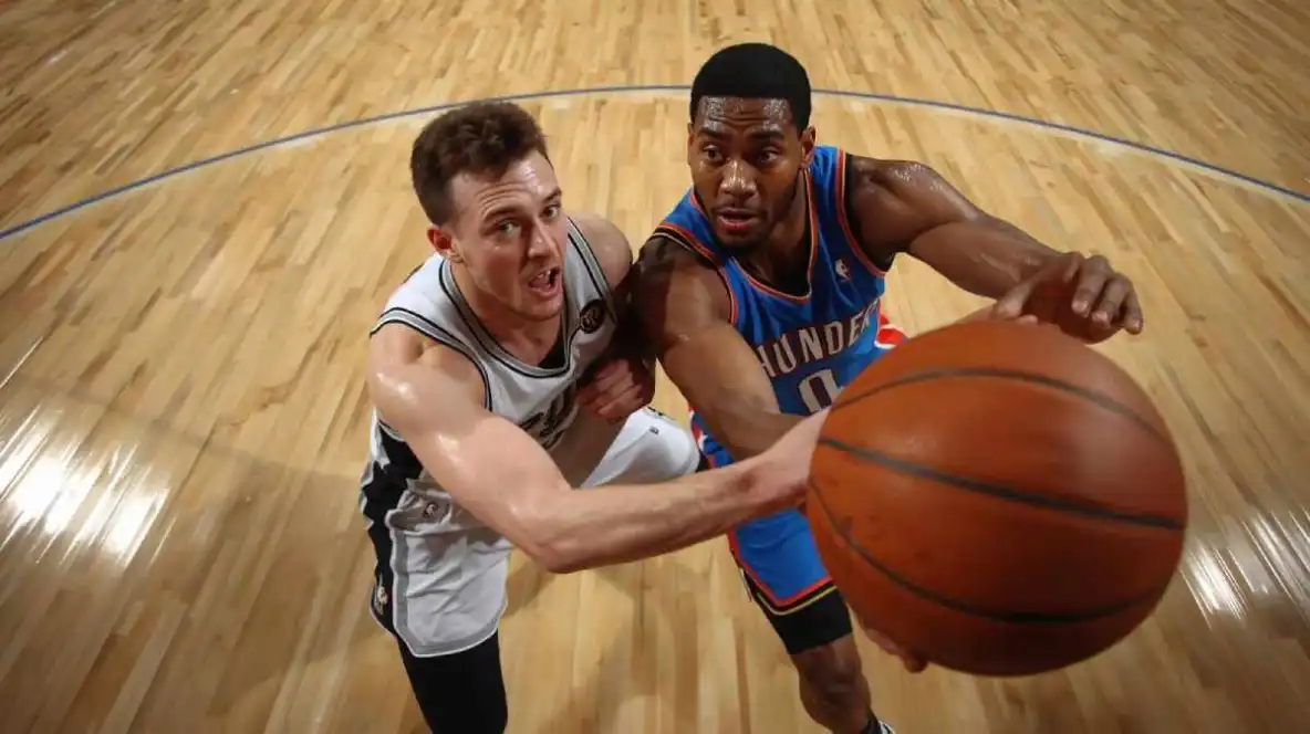 Spurs vs Thunder: Christmas Clash Set to Ignite at Paycom Center